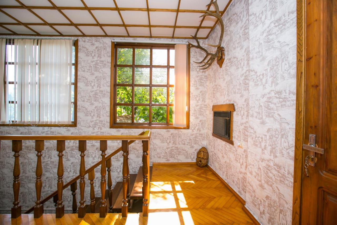 Guest House Lavr Gagra Bagian luar foto