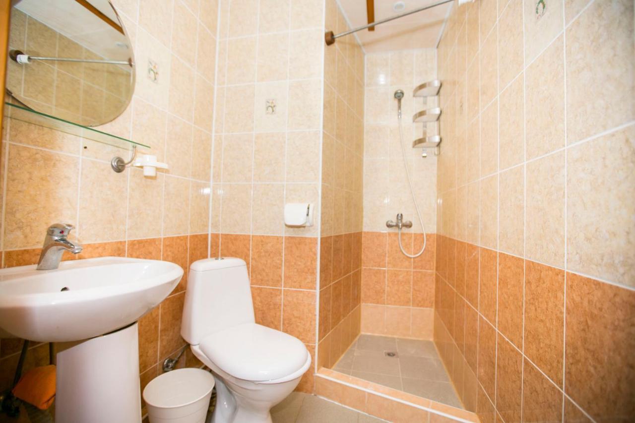 Guest House Lavr Gagra Bagian luar foto