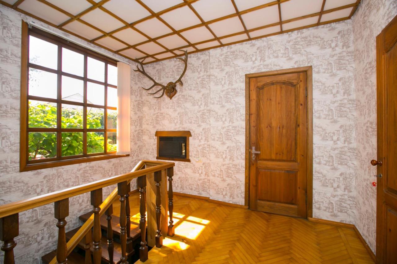 Guest House Lavr Gagra Bagian luar foto